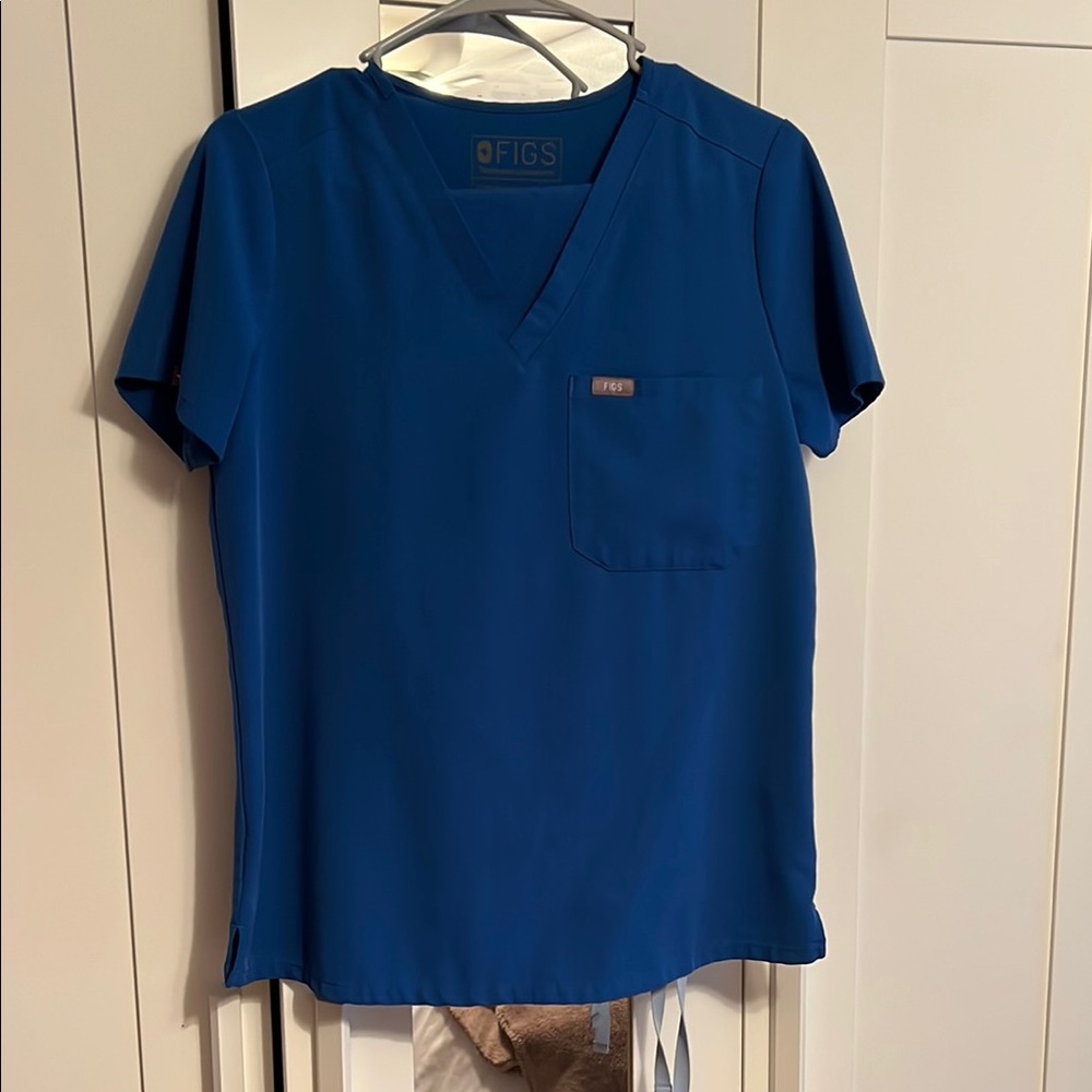 Figs royal Blue Scrub set